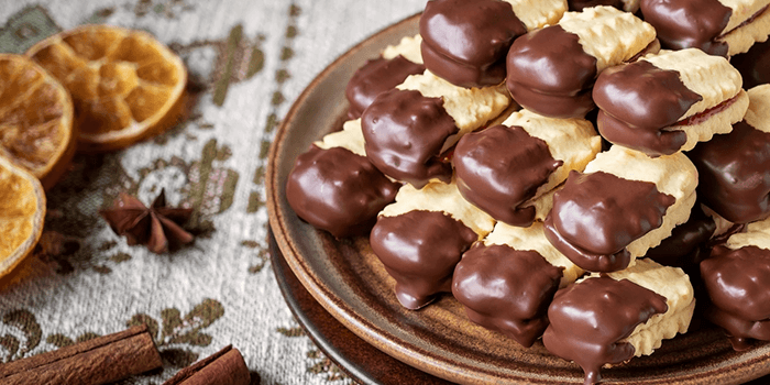 chocolate dipped cookies